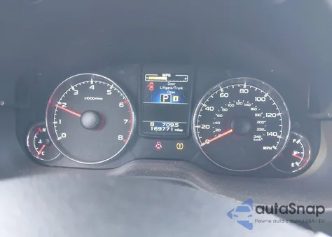 2013 Subaru Legacy 2.5I Limited z USA, uszkodzony, nr VIN 4S3BMCK65D3012049